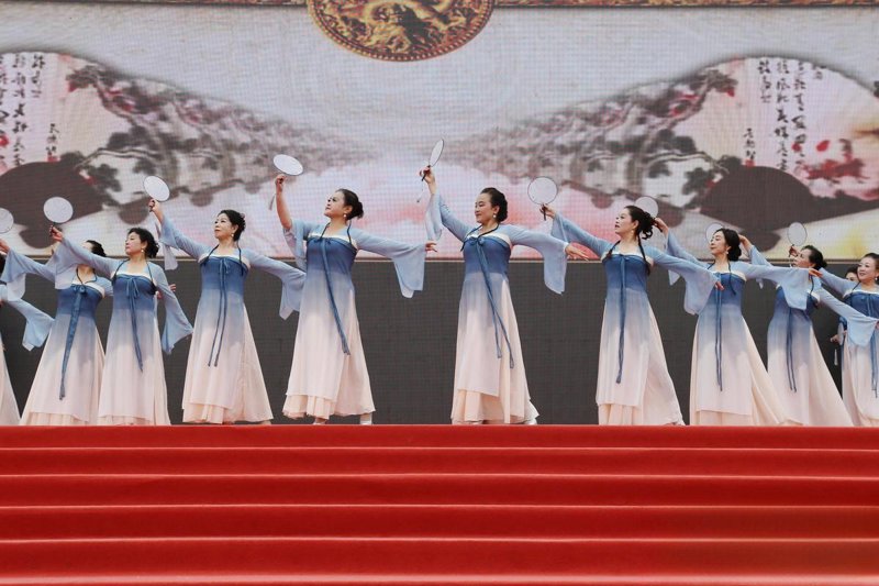 庆典礼仪选购指南：让您的庆祝活动完美落幕